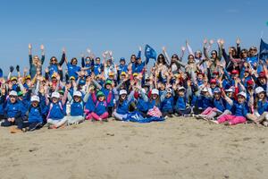 &#039;Giornata del mare&#039;: Marevivo fa educazione ambientale sulla spiaggia di Viareggio insieme ai bambini della scuola Santa Dorotea