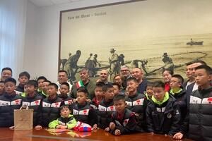 Il sindaco riceve l giovanissimi atleti di Wenzhou e Zhuzhou in occasione dell’inizio a Forte dei Marmi dell’Universal Youth Cup