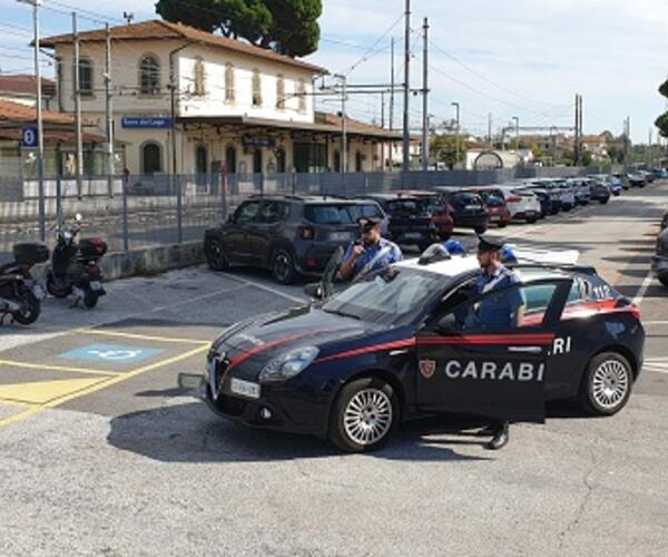 Manifesta propositi suicidi, salvato dai carabinieri