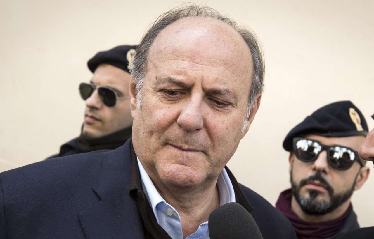 Gerry Scotti, il quadro clinico è dei peggiori: 
