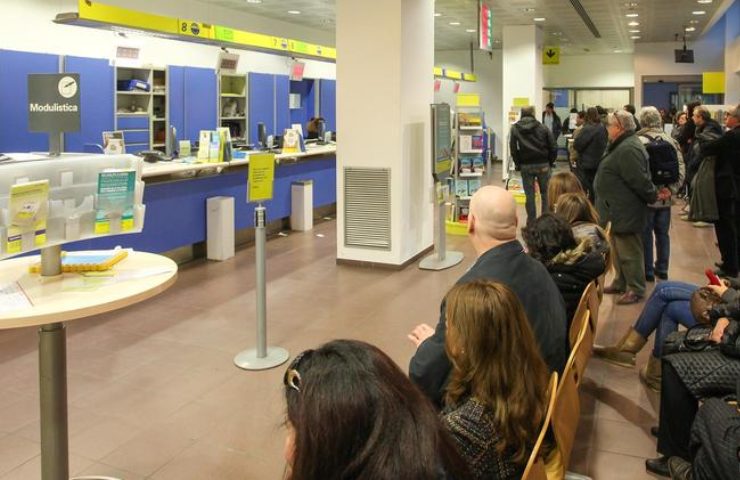 Pensionati alle poste