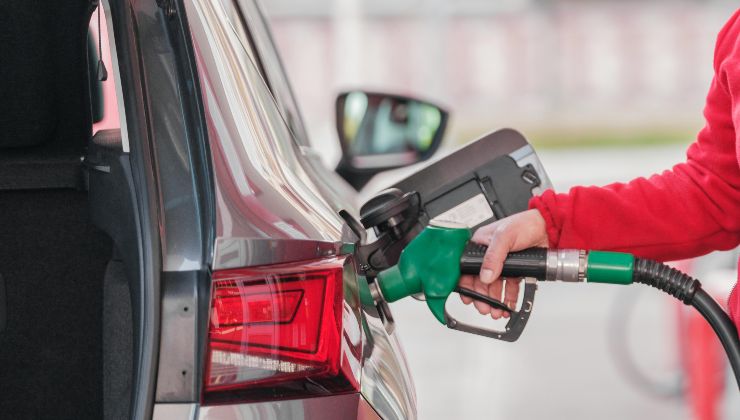 La legge che vieta alle auto di circolare con poca benzina - lagazzettadiviareggio.it - 20250526