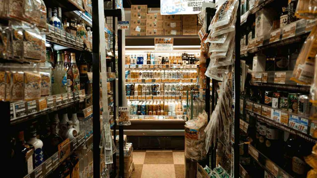Supermercato chiuso, gravi irregolarità sulle norme igienico sanitarie - lagazzettadiviareggio.it - 20250506