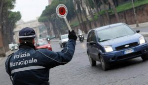 Posti di blocco per chi viola il Codice della Strada
