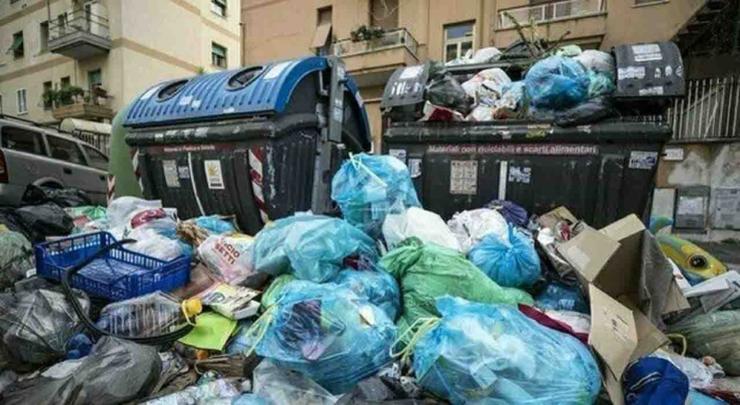 Immondizia in eccesso