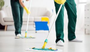 3000 euro al mese per lavorare nelle pulizie