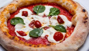 Una bella pizza napoletana