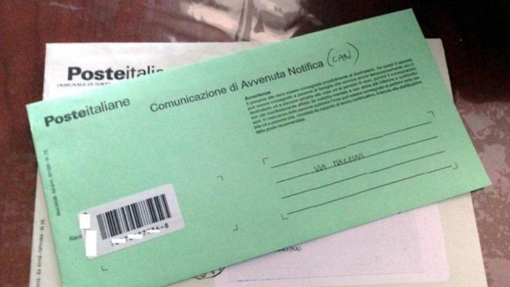 Raccomandata, con questa ti prelevano subito i soldi dal conto - lagazzettadiviareggio.it - 20250612