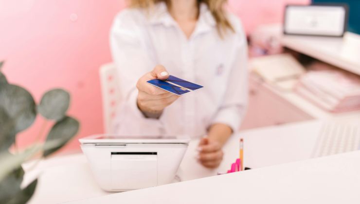 Addio ai pagamenti elettronici - lagazzettadiviareggio.it - 20250721