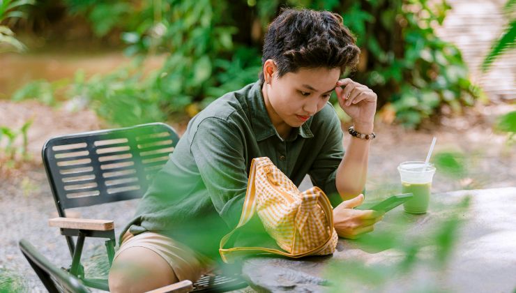 Intelligenza artificiale, allarme per gli adolescenti - lagazzettadiviareggio.it - 20250714