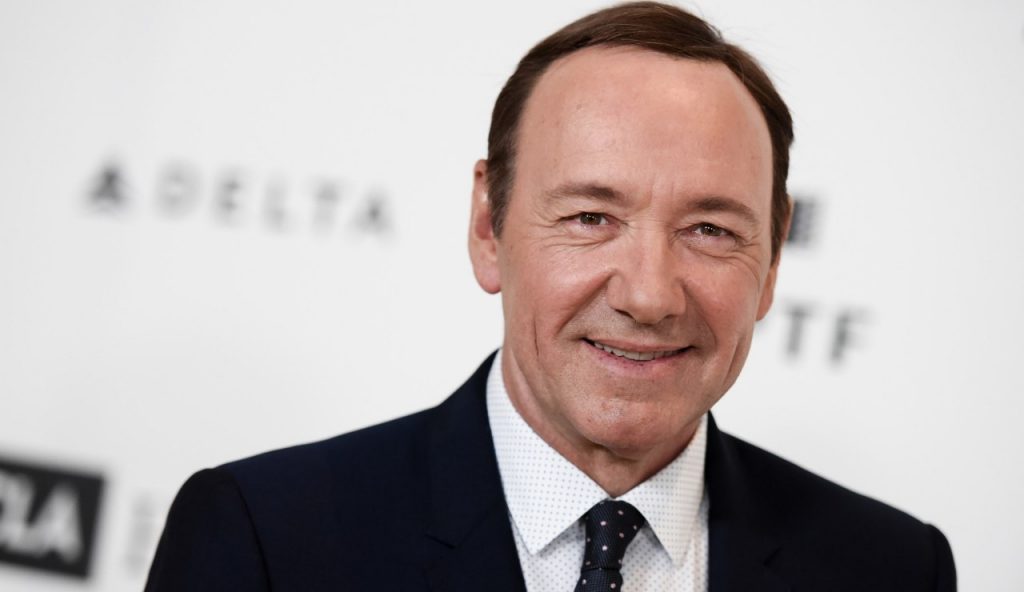 Kevin Spacey canta in Versilia
