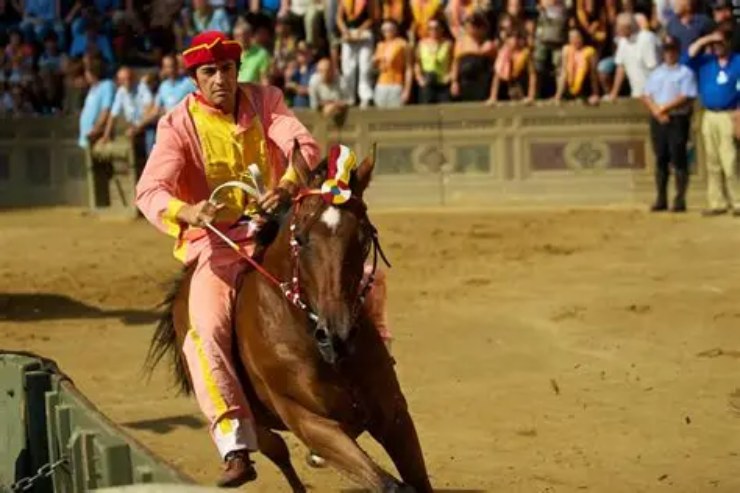 Il Montone ha stravinto il Palio di Siena