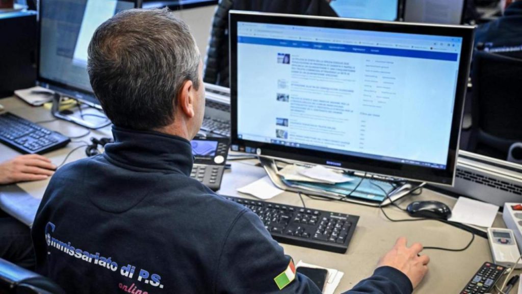 Si ampliano le indagini sul sito sessista