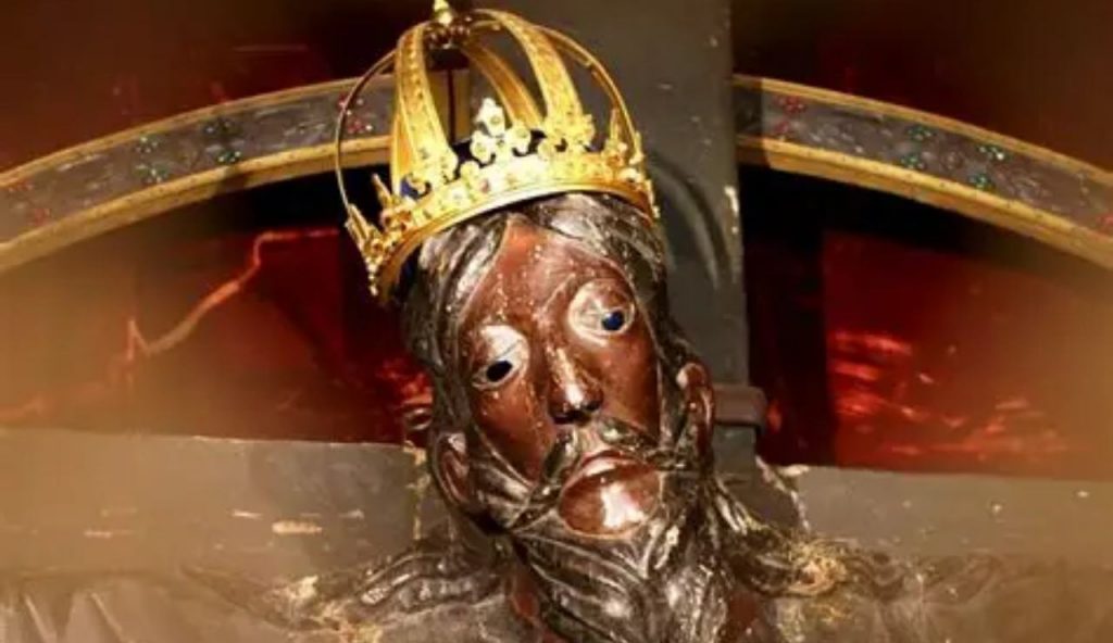Il Volto Santo di Lucca è stato restaurato