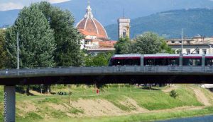 Accelerano i lavori della tramvia sull'Arno